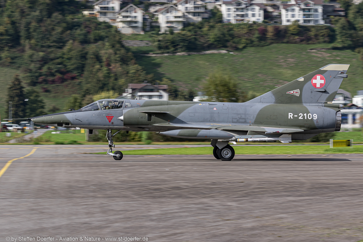 300IW5A5513