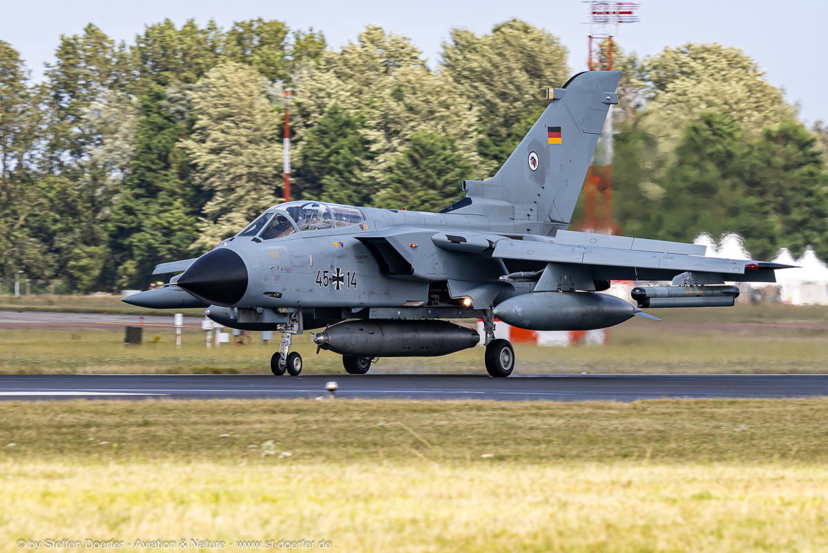 383-0Y2A7198