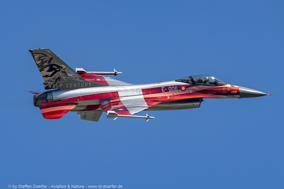 121CAA_0524