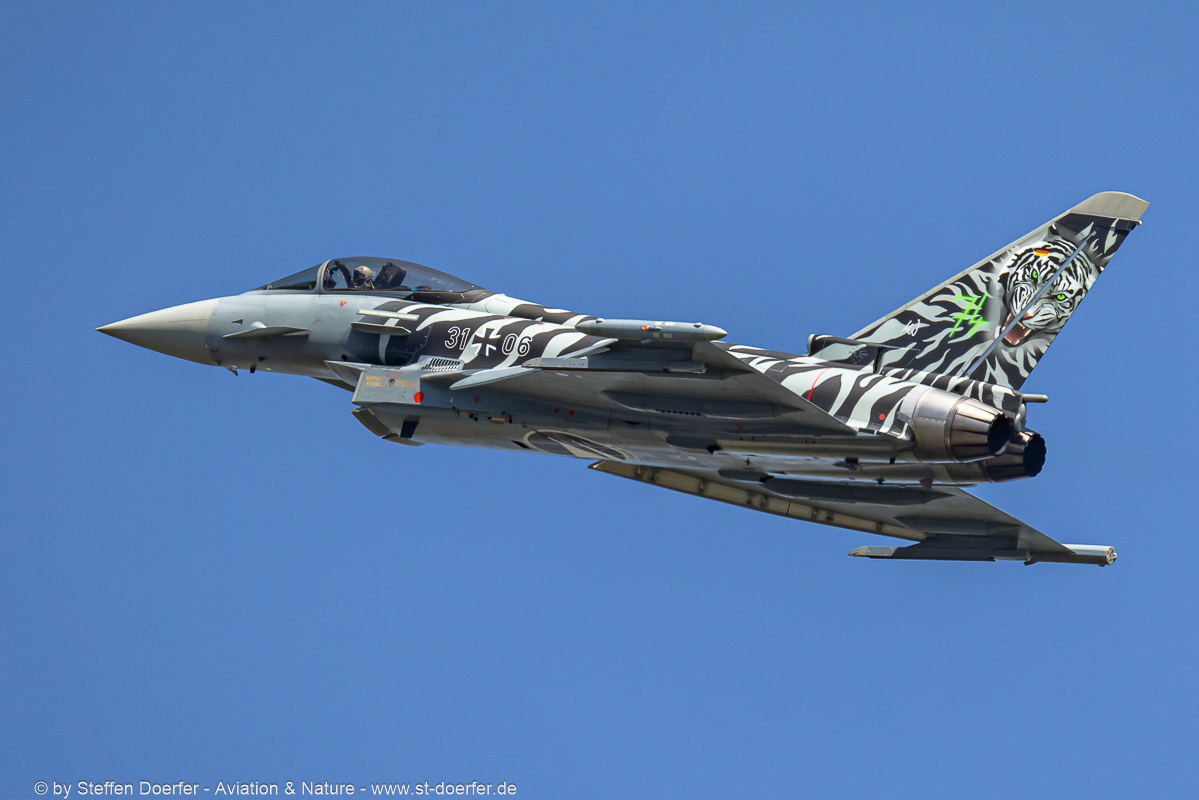 141CAA_0972