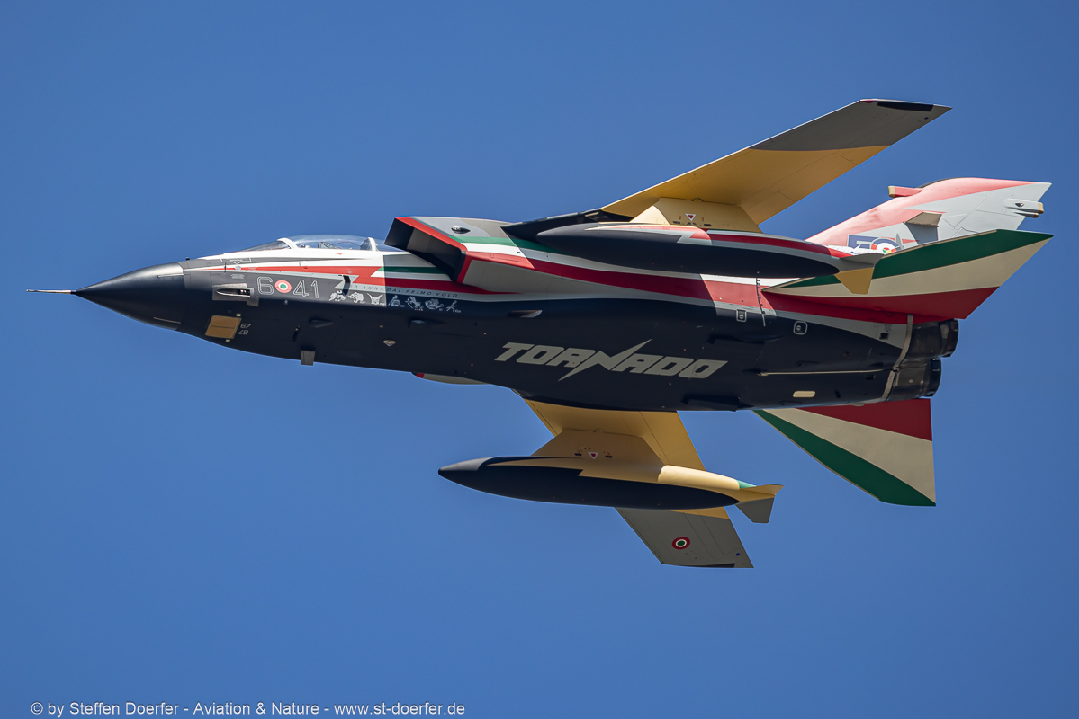 241CAA_3048