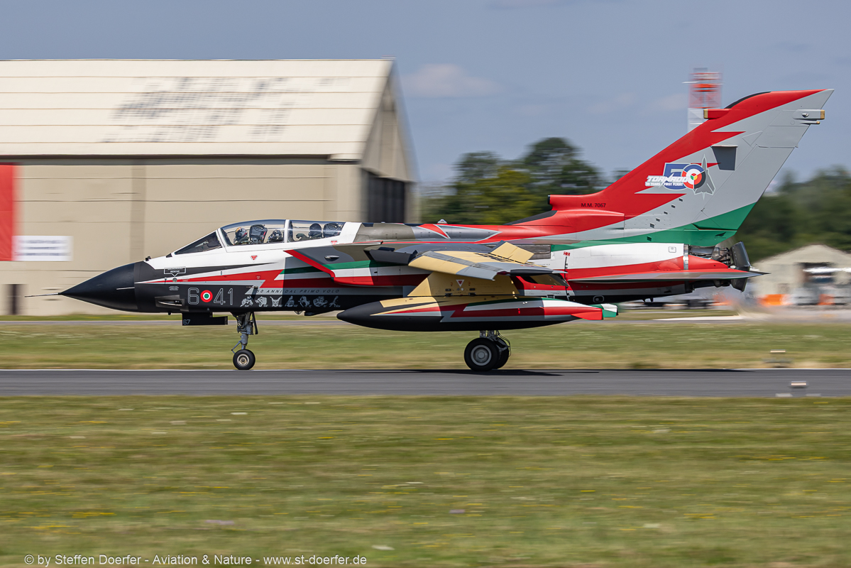 242CAA_3084