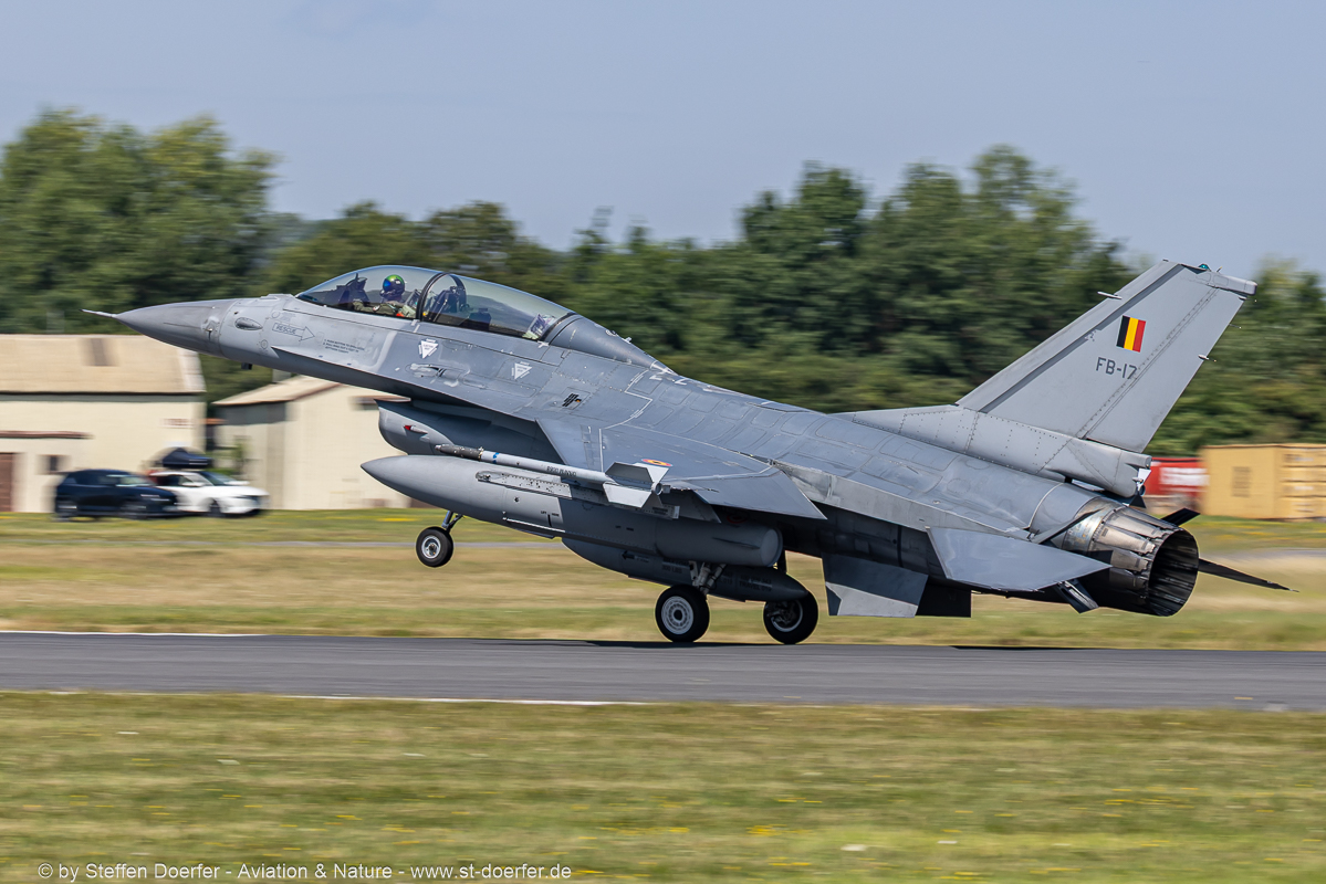 284CAA_2905