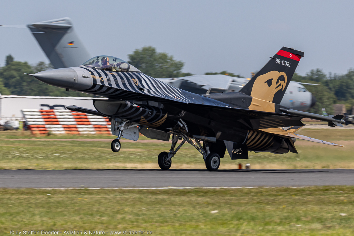 285CAA_2961