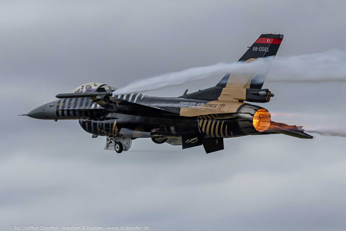 620CAA_7837
