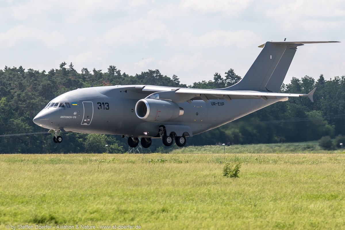 204IW5A8563