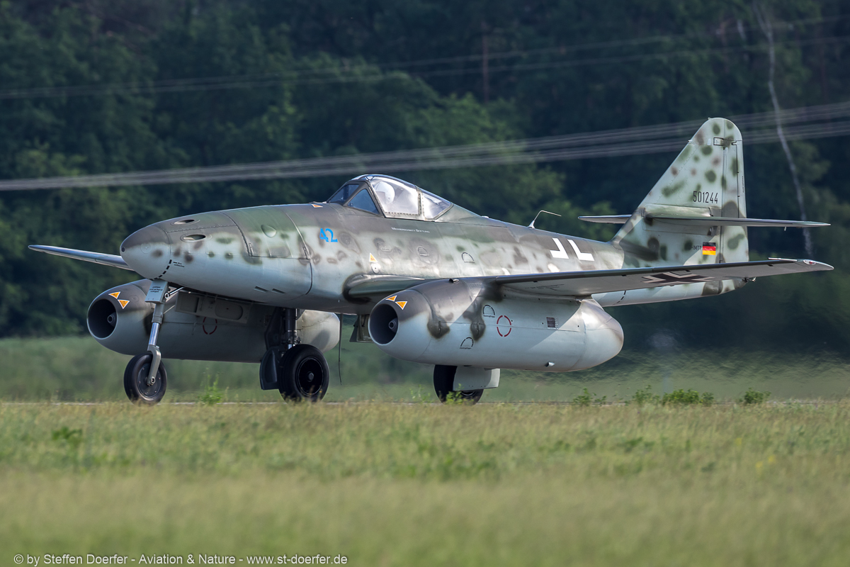 320JH3A3476