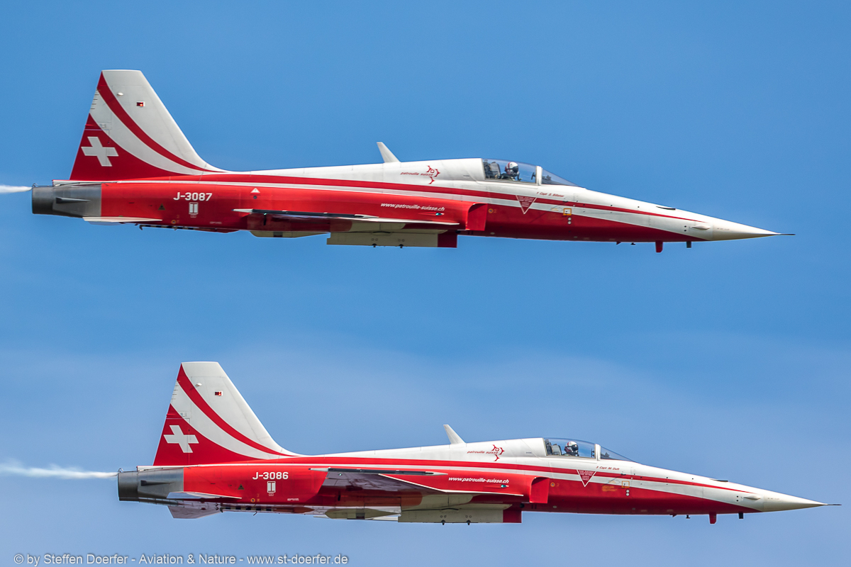 464JH3A3304
