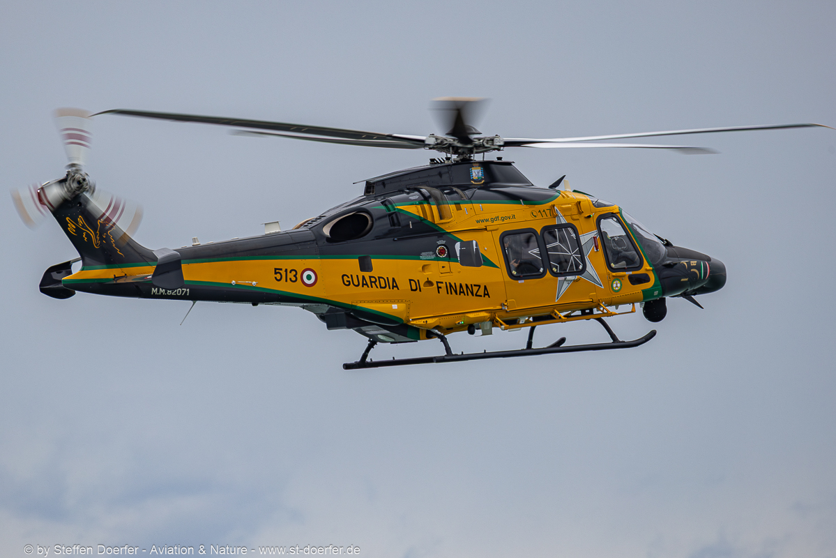 126CAA_5714