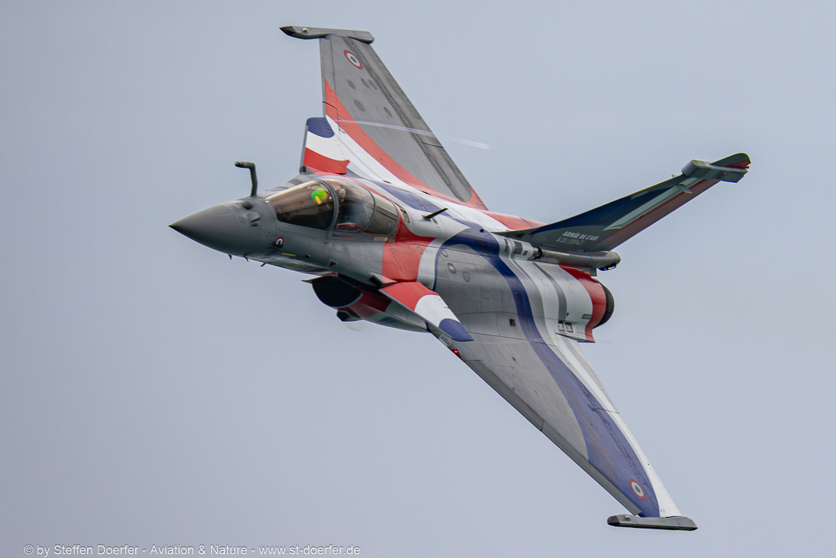 220CAA_2057
