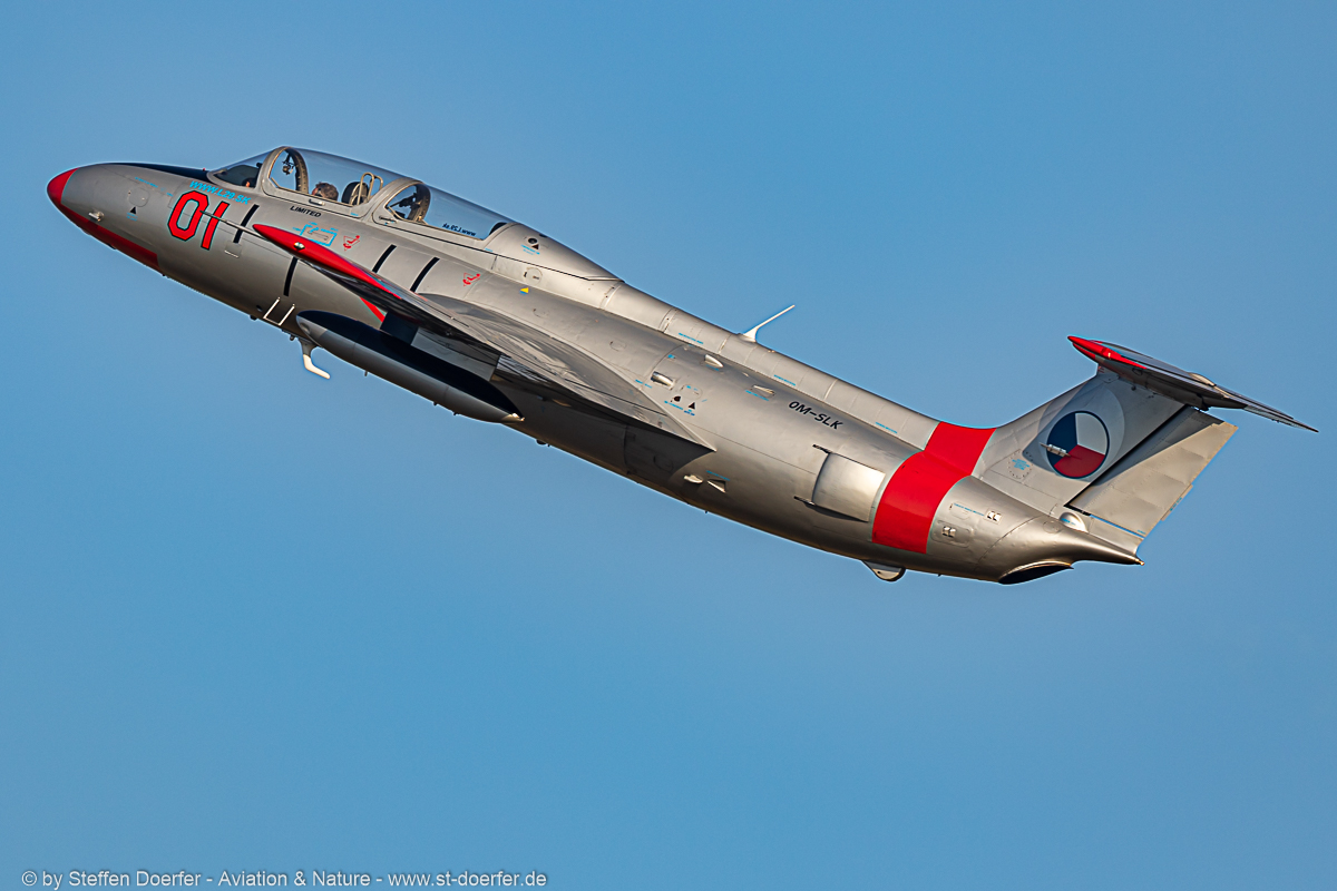 232IW5A8907