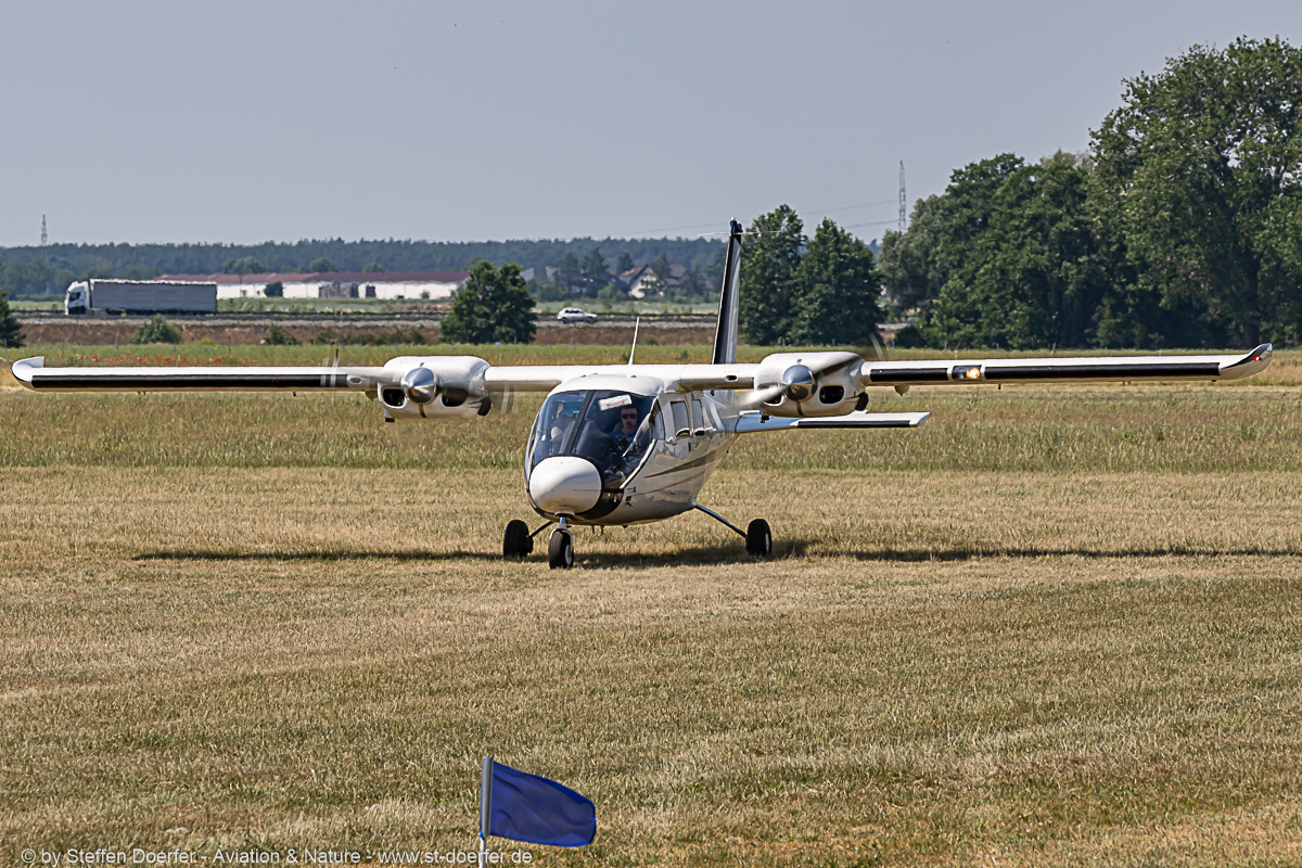 423JH3A1042