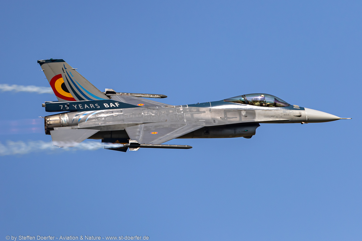 403IW5A7565