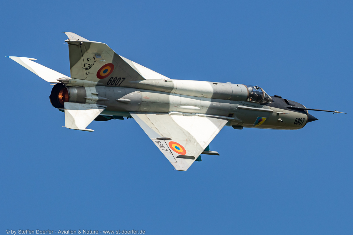441IW5A7963