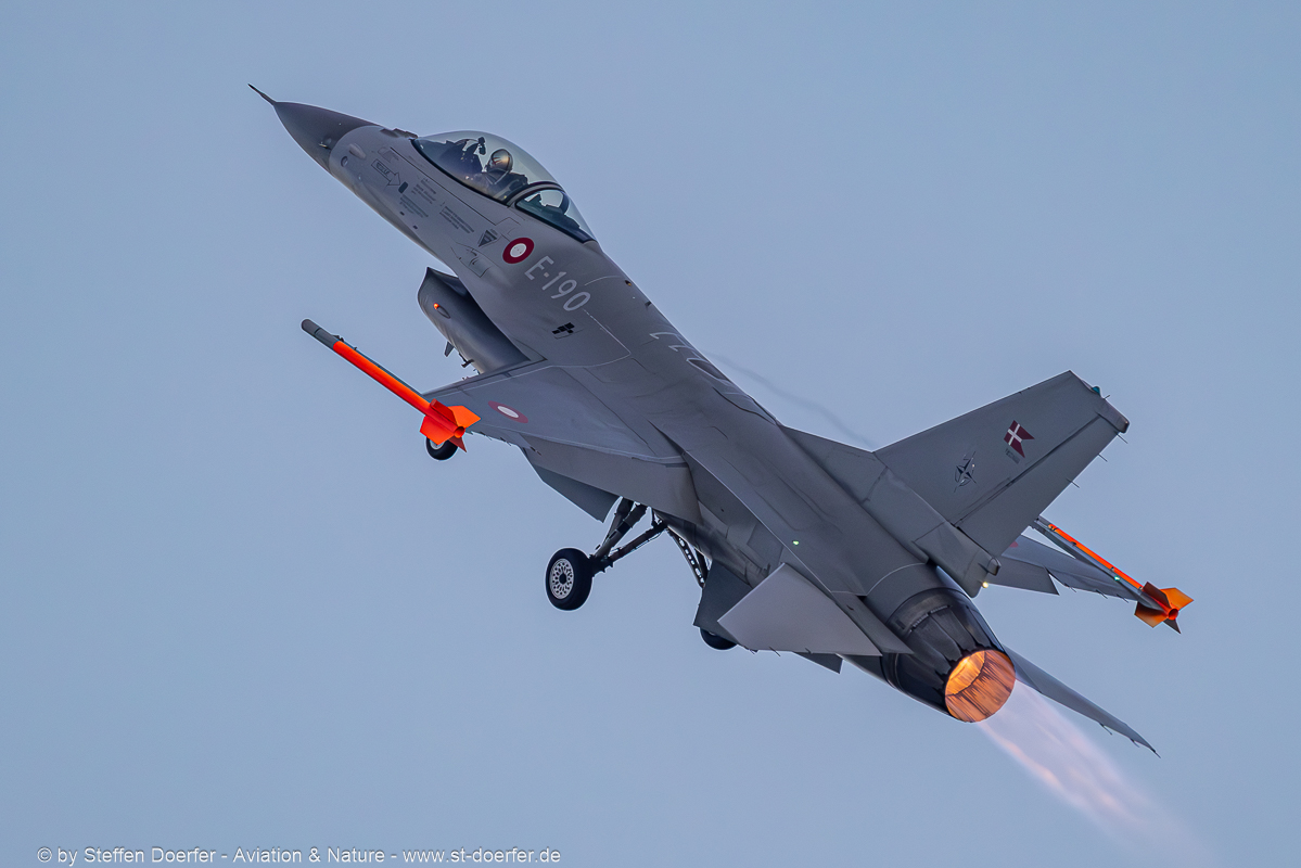 300CAA_7934