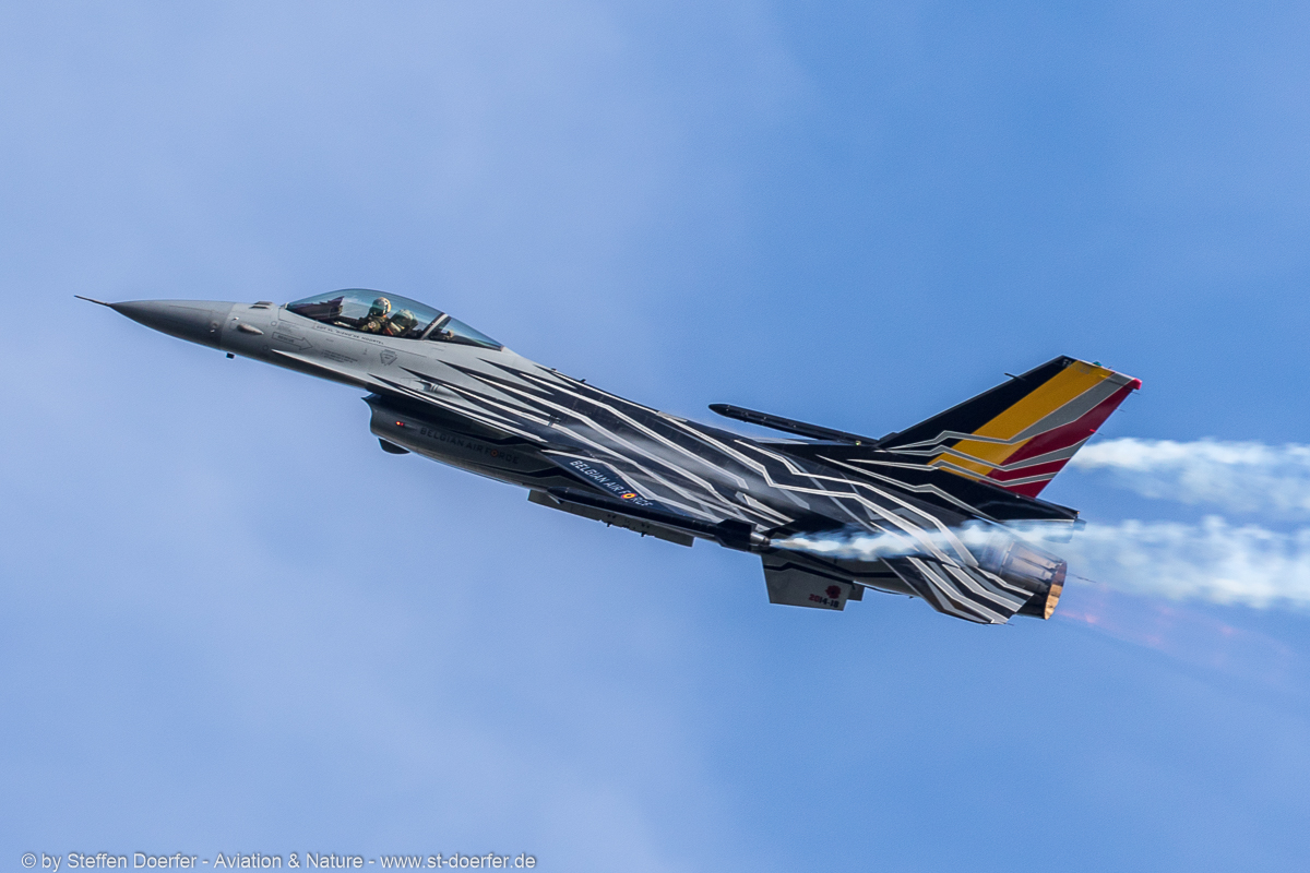 340JH3A2185